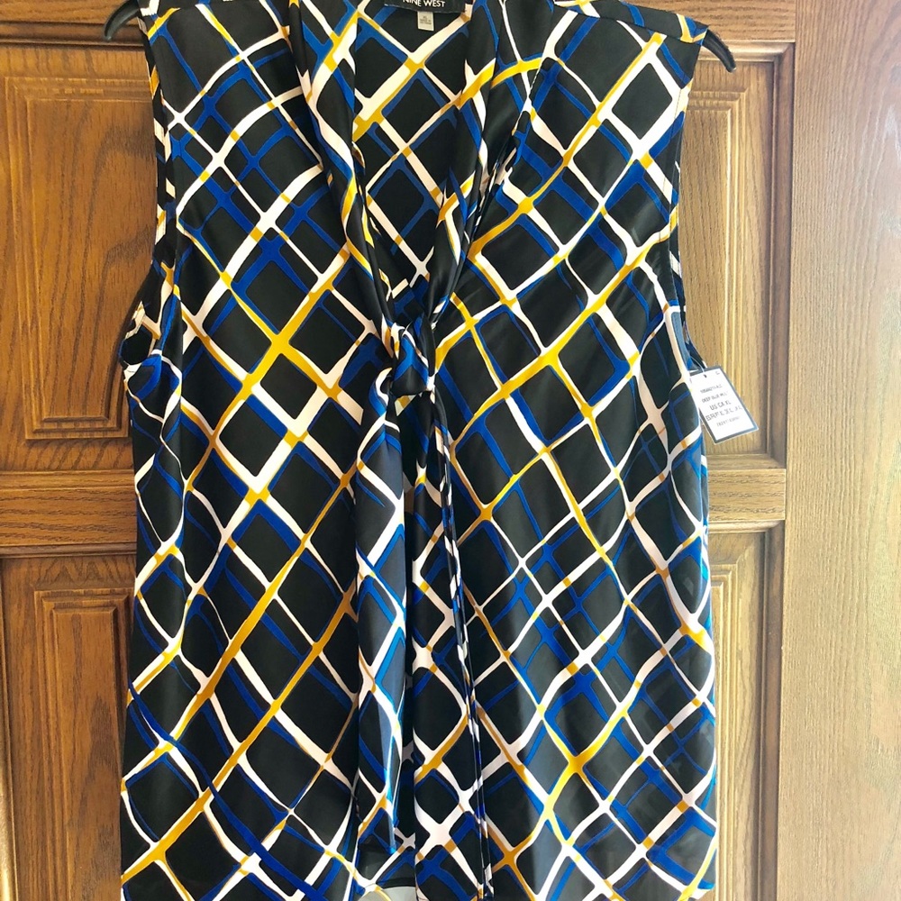 Multi color sleeveless blouse
